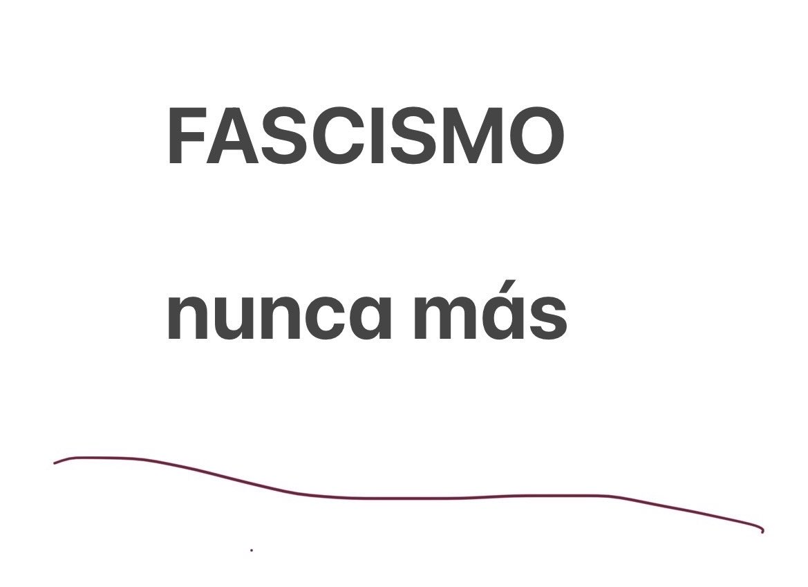 Ritaalberdi's tweet photo. Soy mujer, mayor, abuela, médica y política, jubilada, que viví y sufrí la DICTADURA franquista y los gobiernos de Aznar, Rajoy, Guardiola, Ayuso
AFIRMO que de NINGUNA MANERA quiero otro Gobierno de extremaderecha PPVox, ni a organizaciones o personas traidoras que lo favorezcan, https://t.co/4F5hetzmV9