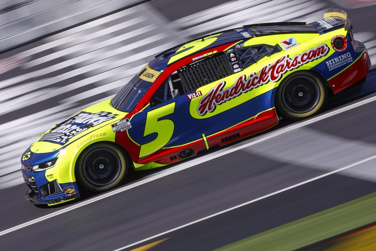 NASCARFansUK's tweet photo. Such a stunning tribute to Kyle Busch https://t.co/Cm85XVRtVh