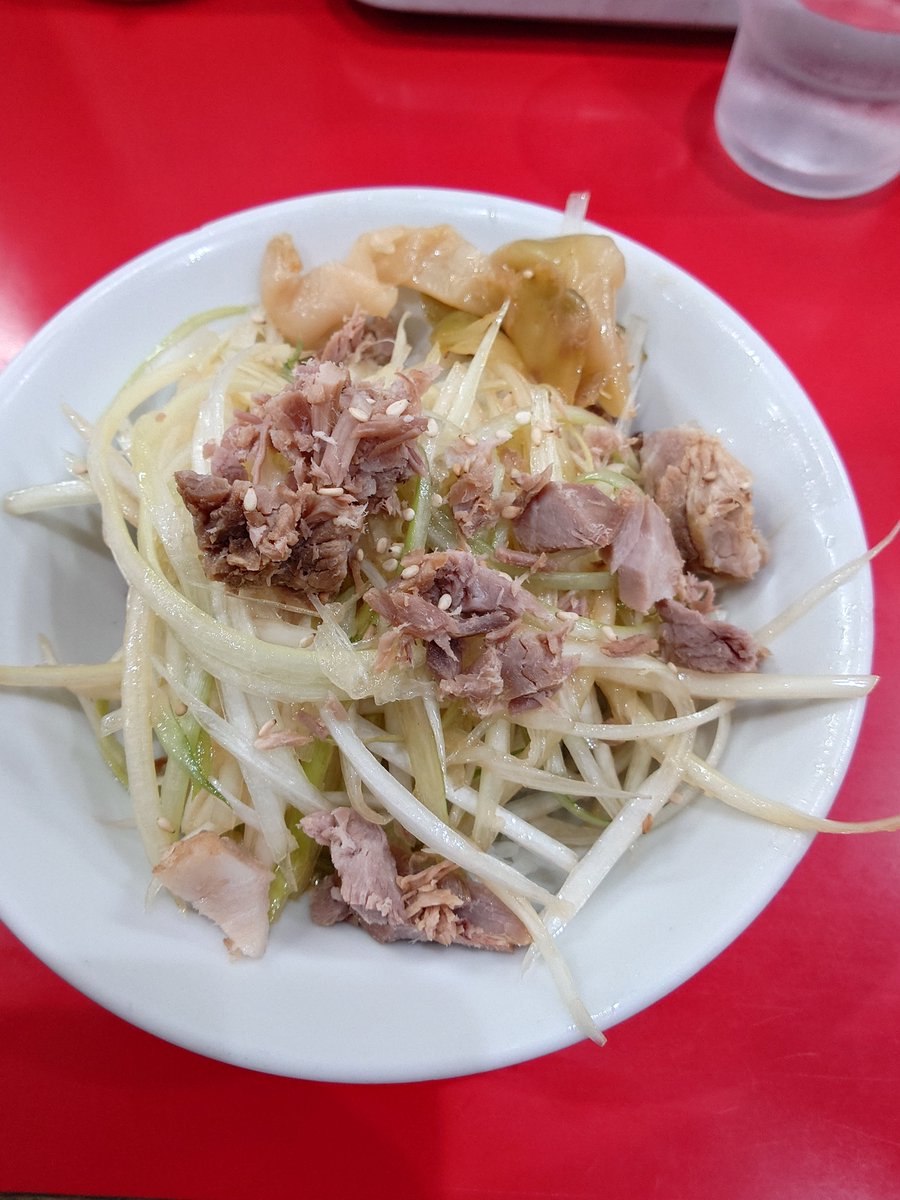 alicization6718's tweet photo. 東京飯
1日目串カツ(写真無し)
2日目かいざん ラーメン+ネギ丼
満足 https://t.co/63XiqjJw7w