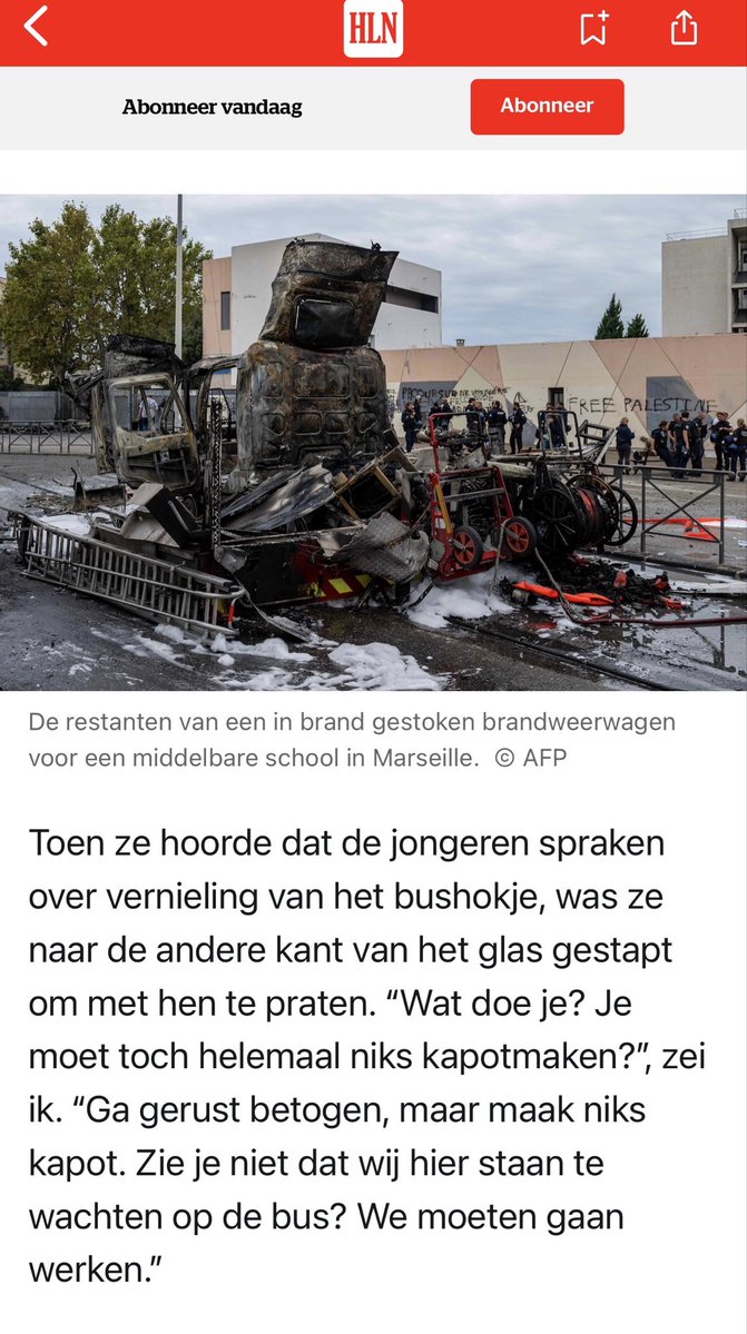 RonnyMatthijs's tweet photo. Laat het even bezinken : een allochtoon van amper 15jaar gebruikt een vlammenwerper in het gezicht van een onschuldige vrouw die vriendelijk vraagt het bushok niet te vernielen. Deze en voorgaande generaties islamitische allochtonen zijn nooit meer te integreren. Remigratie nu ! https://t.co/lS37AUHHg5