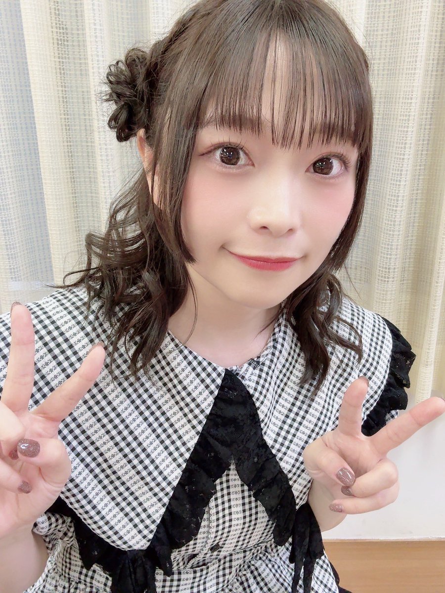koyamamomoyo's tweet photo. 「#大垣アニメ文化祭」

初の岐阜！
会場の熱気が最高でした🎶

ソロで5曲、コラボで2曲、
沢山歌えて心がホクホク⸜(ˊᵕˋ)⸝

盛り上げてくださった皆様
ありがとうございました🙏🏻.ᐟ.ᐟ

楽屋が同じだった4人☺︎☺︎☺︎☺︎

#大垣アニ文 https://t.co/Sni41tGR1x