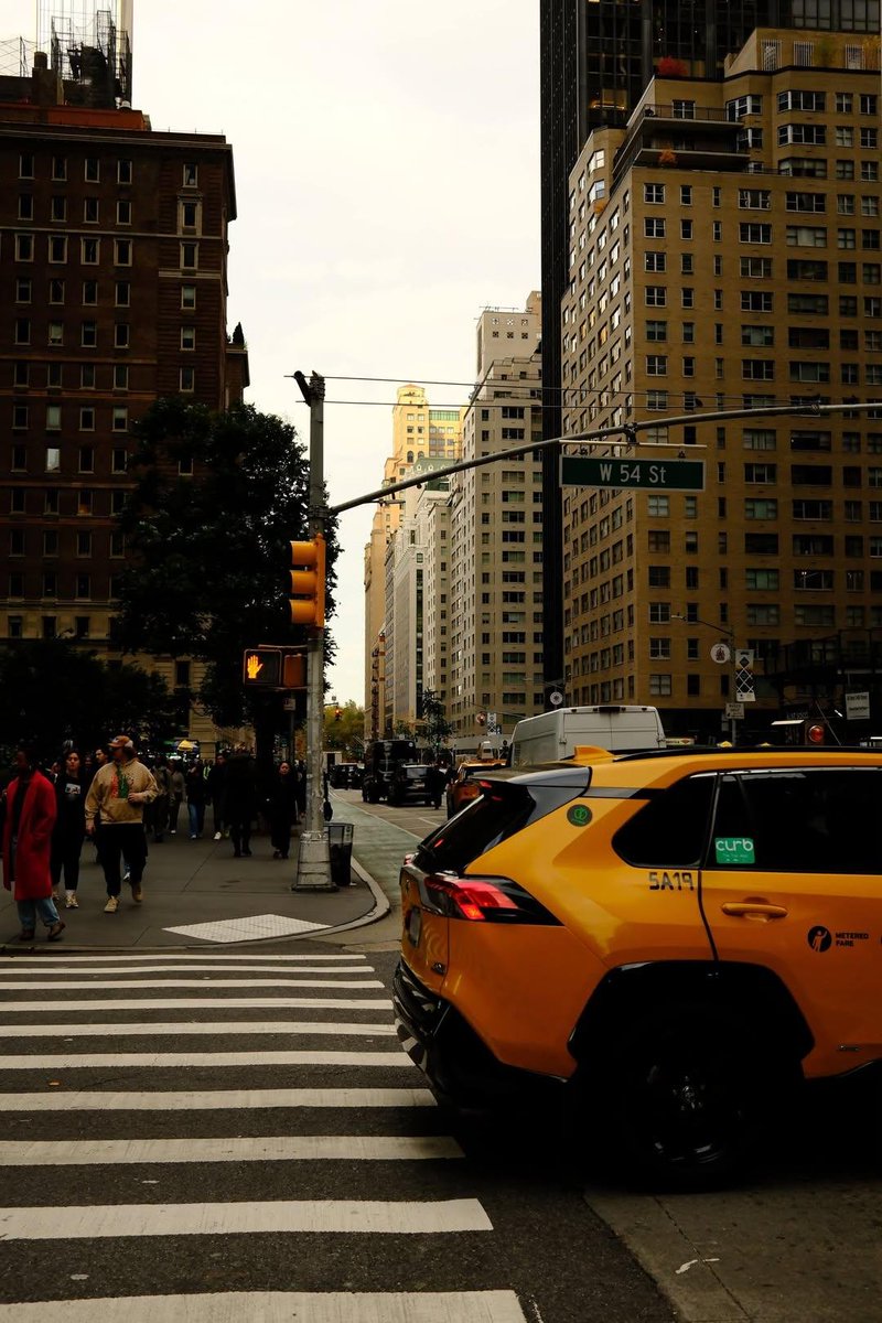 earthviewss1's tweet photo. October in New York 🇺🇸 🍂 https://t.co/ui3bfnB7ED