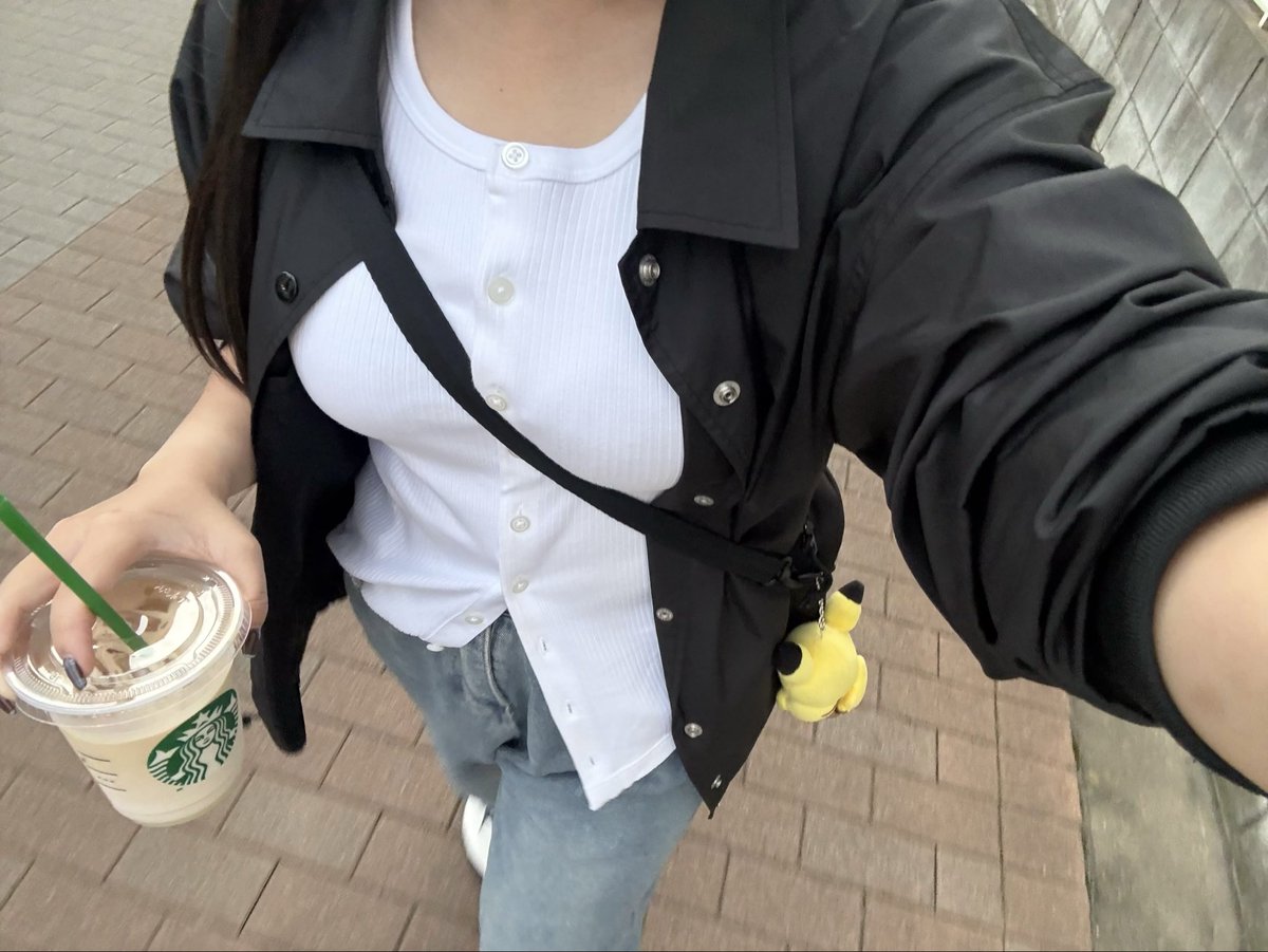 mo_chan_dayoo's tweet photo. カラコンすらしてなくて顔うっすい:(っ`ω´c): https://t.co/IU7SO8Jupd