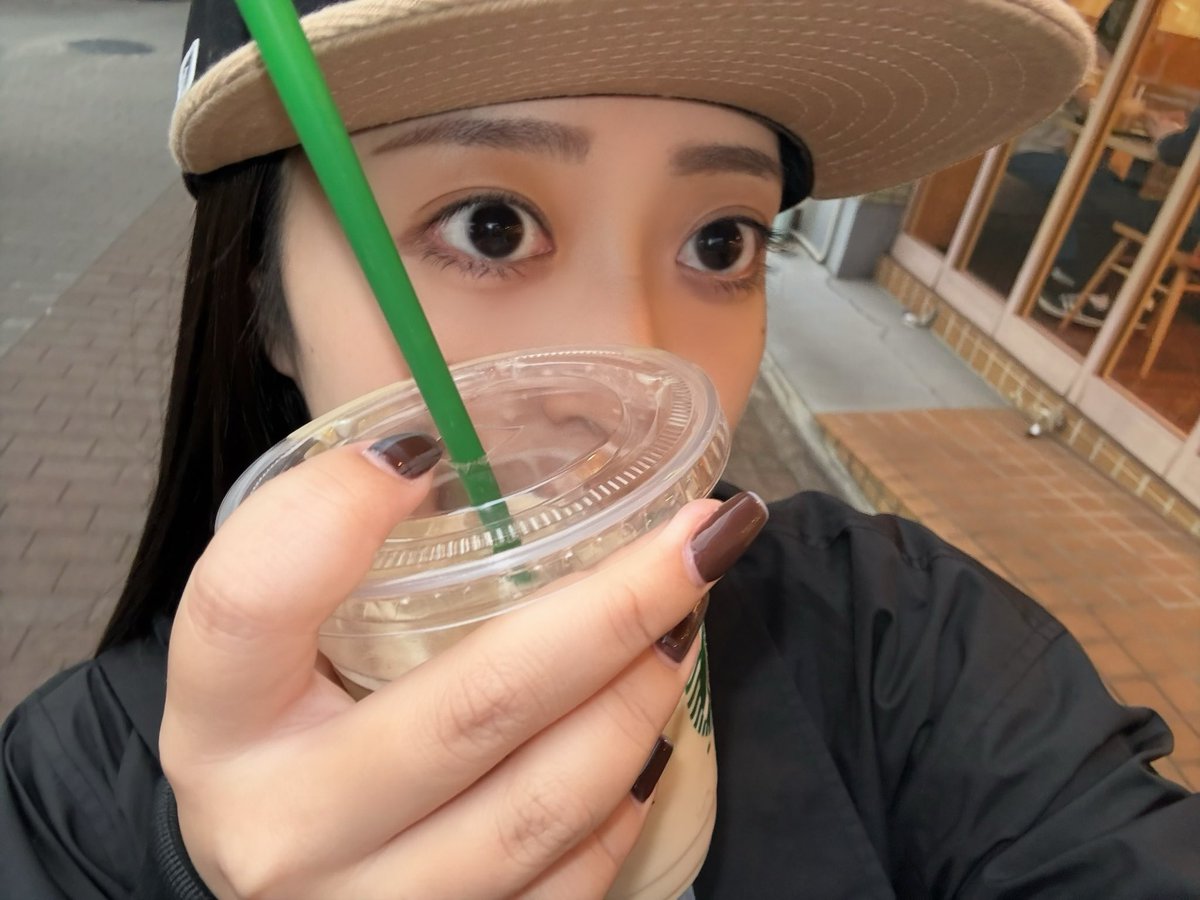 mo_chan_dayoo's tweet photo. カラコンすらしてなくて顔うっすい:(っ`ω´c): https://t.co/IU7SO8Jupd