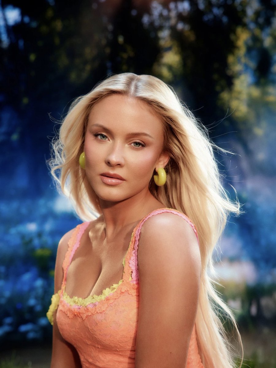 chartsive's tweet photo. [INFO] Swedish singer Zara Larsson is credited as a composer on @IVEstarship ‘Looks Can Kill’ bside Glow Motion.

#IVE #아이브 https://t.co/2ZGREobMzN
