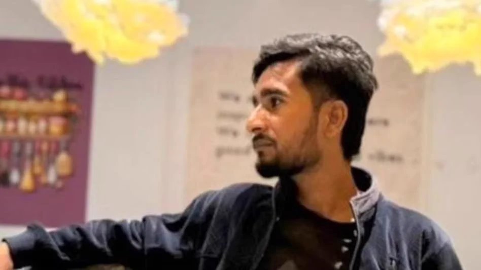creationlibrry's tweet photo. 🚨 BREAKING:
#Karnataka Police have arrested 24-year-old BBA student #VishalKumar Metre in Bidar over alleged links with a Pakistan-based banned organisation and an illegal arms trafficking network. https://t.co/m9MB1Nh1SW