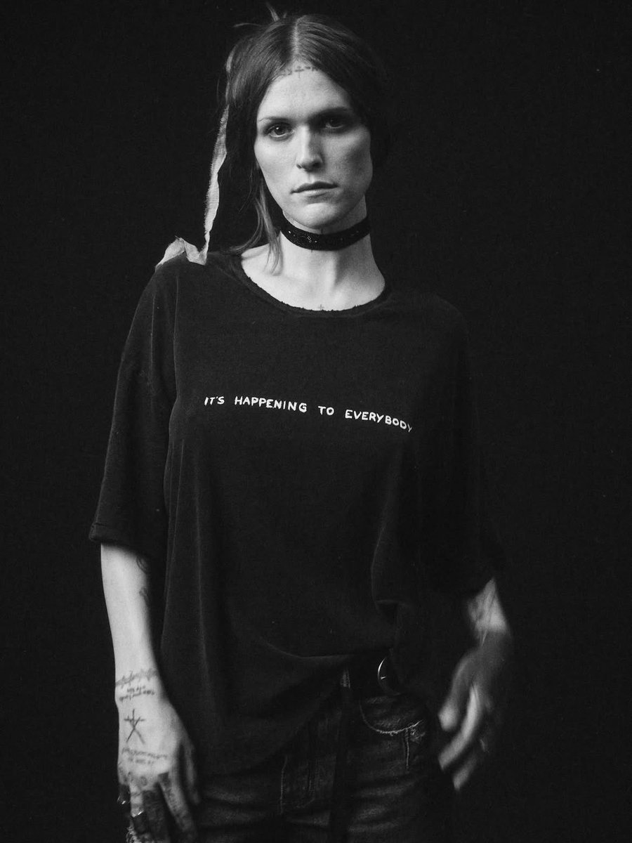 fIuttercain's tweet photo. holy fuck I want these so bad but theyre probably incredibly expensive.. and also i dont have the means to get to paris rn 😭🙏🏻 https://t.co/GGwPYjsIXg