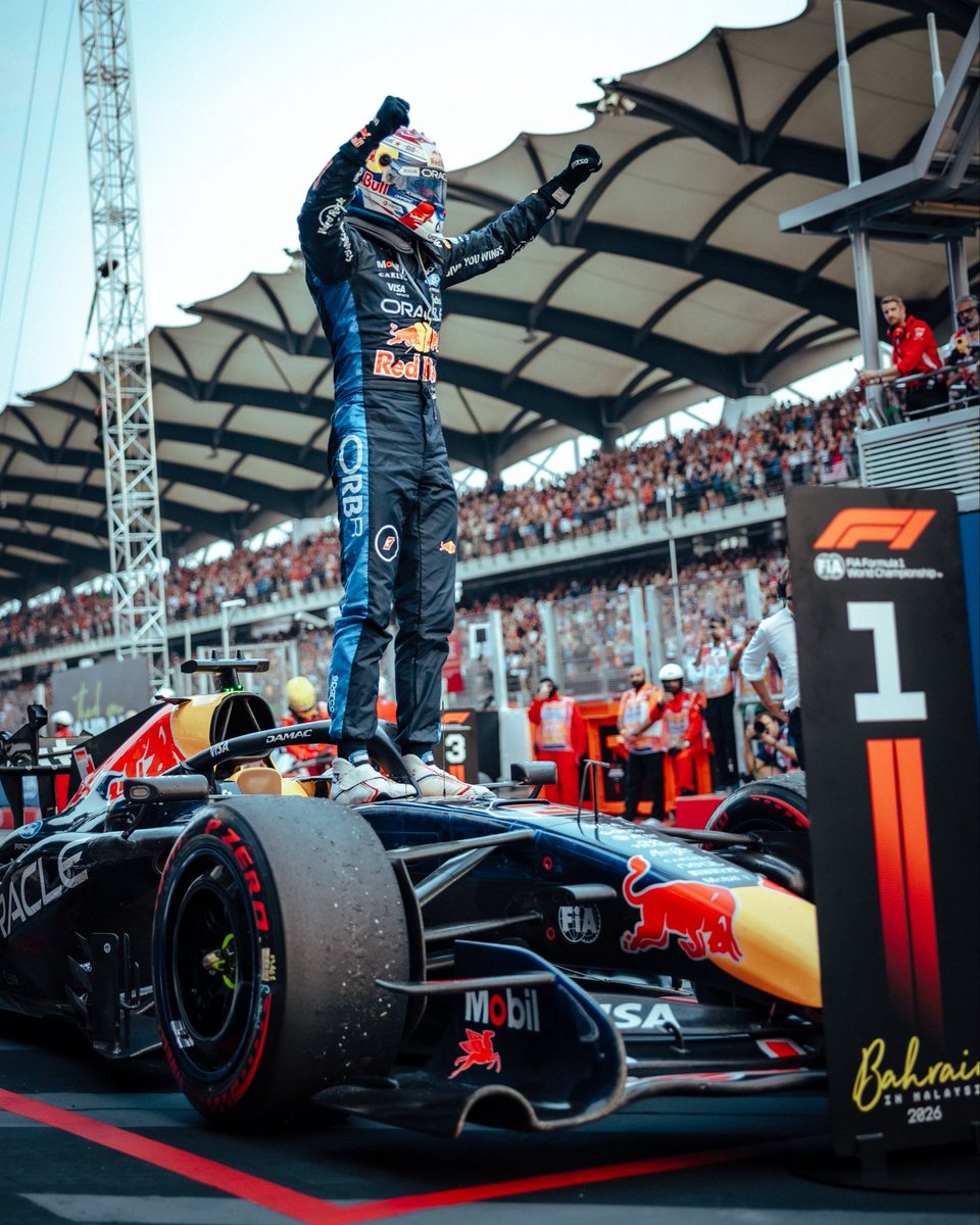 PASSiiON_F1's tweet photo. 📊 Ça fait maintenant 11 saisons consécutives que Max Verstappen s’est imposé ! 

Les seuls à faire mieux sont Michael Schumacher et Lewis Hamilton (15)

#F1 #BahrainGP 🇧🇭 https://t.co/krm9aoyuR5