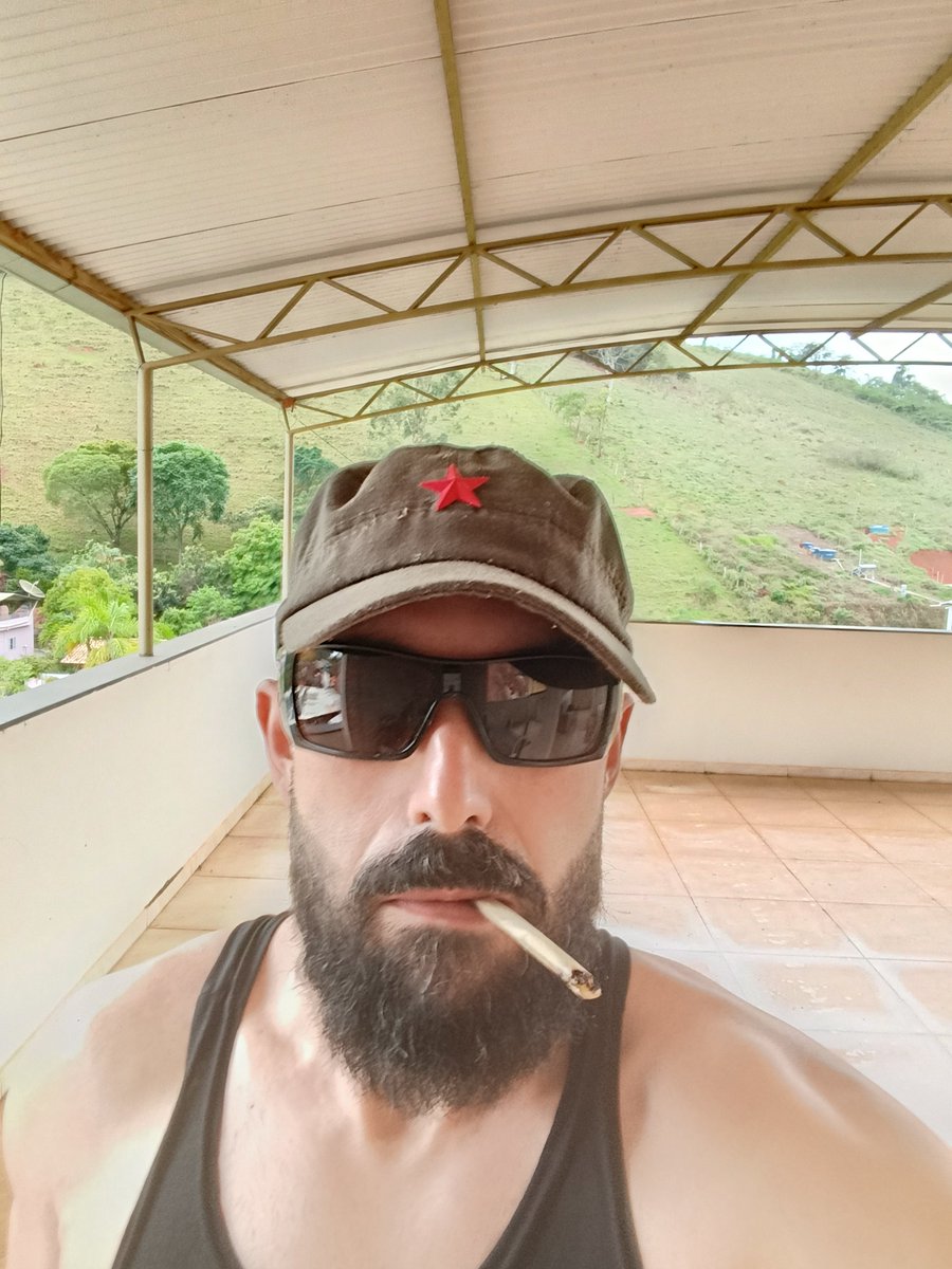 IbnBrumano's tweet photo. Comunistas com Bolsonaro https://t.co/R9BtoP0tuh