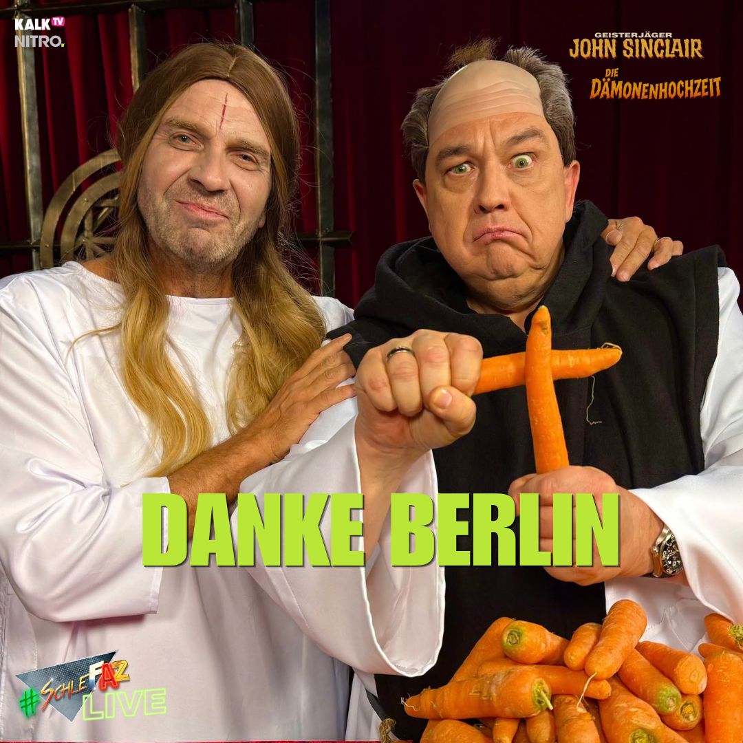 twitkalk's tweet photo. 💍👹 Danke an alle #SchleFaZ-Fans, die gestern mit uns im Ernst-Reuter-Saal Berlin die mit uns die Dämonenhochzeit gefeiert, gelacht & mitgegrölt haben. 😂🍿
Danke an unseren Stargast #DietmarWunder – und vor allem an EUCH!
Die neue Staffel startet am 30.10. #schlefazbeinitro https://t.co/f5Vlc06ZAo