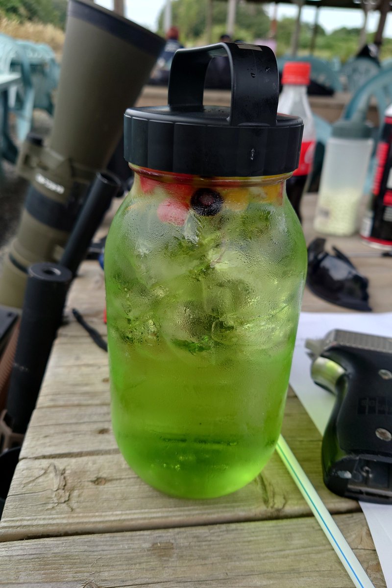 nitikage's tweet photo. バイオミーティング撤収済み！
本日はUBCS兵コスでマシンガンおじさん達のUBCS兵のグループに混ぜて貰い撮影と交流をさせて頂きました😂
本日は皆様お疲れ様でした(｀･ω･´)ゞ
#UBCS
#バイオミーティング https://t.co/ubt9LZxuNM