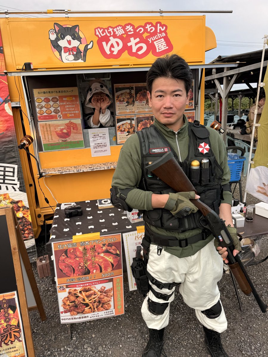 nitikage's tweet photo. バイオミーティング撤収済み！
本日はUBCS兵コスでマシンガンおじさん達のUBCS兵のグループに混ぜて貰い撮影と交流をさせて頂きました😂
本日は皆様お疲れ様でした(｀･ω･´)ゞ
#UBCS
#バイオミーティング https://t.co/ubt9LZxuNM
