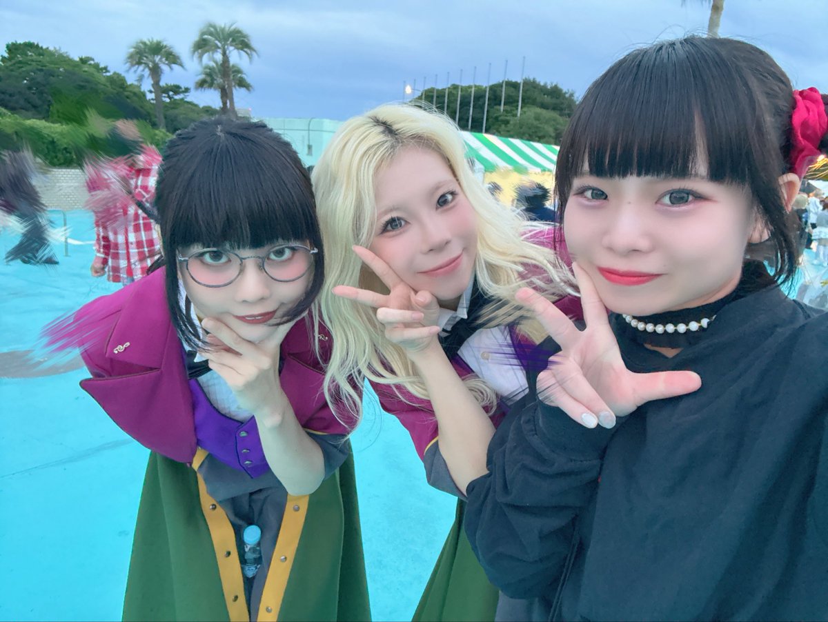 misakichi_idoll's tweet photo. GANG PARADEのココ・パーティン・ココさんとユイ・ガ・ドクソンさんとお写真撮っていただきました📸

実はリリイベに行ってお2人と3shotも撮ったことがあって…！突然声掛けてしまったのにありがとうございました😭✨️ライブも見学させていただきました！P2Mも見れて嬉しかったです💞💞 https://t.co/CcpfDqSYTv
