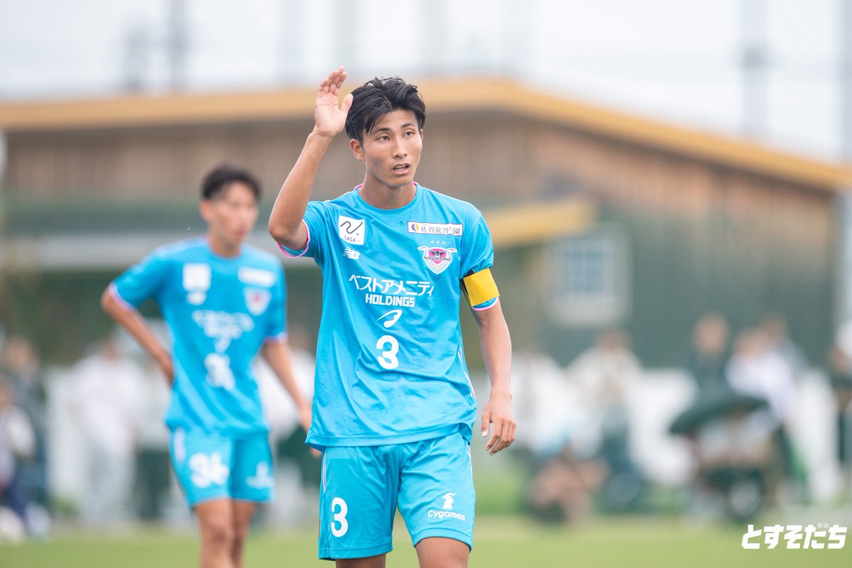 tosusodachi's tweet photo. 📸
#サガン鳥栖U18 2nd 2-2 #長崎総合科学大学附属高校 

前半の早い時間に退場者を出す苦しい状況の中、1年生を中心に気迫のある攻撃を展開。やることはシンプルに、全員でゴールを目指し、残留争いの負けられない相手に2度リードを許すも最後に追いつき勝ち点1を獲得！

#とすそだち https://t.co/Y7NMcsSFs3