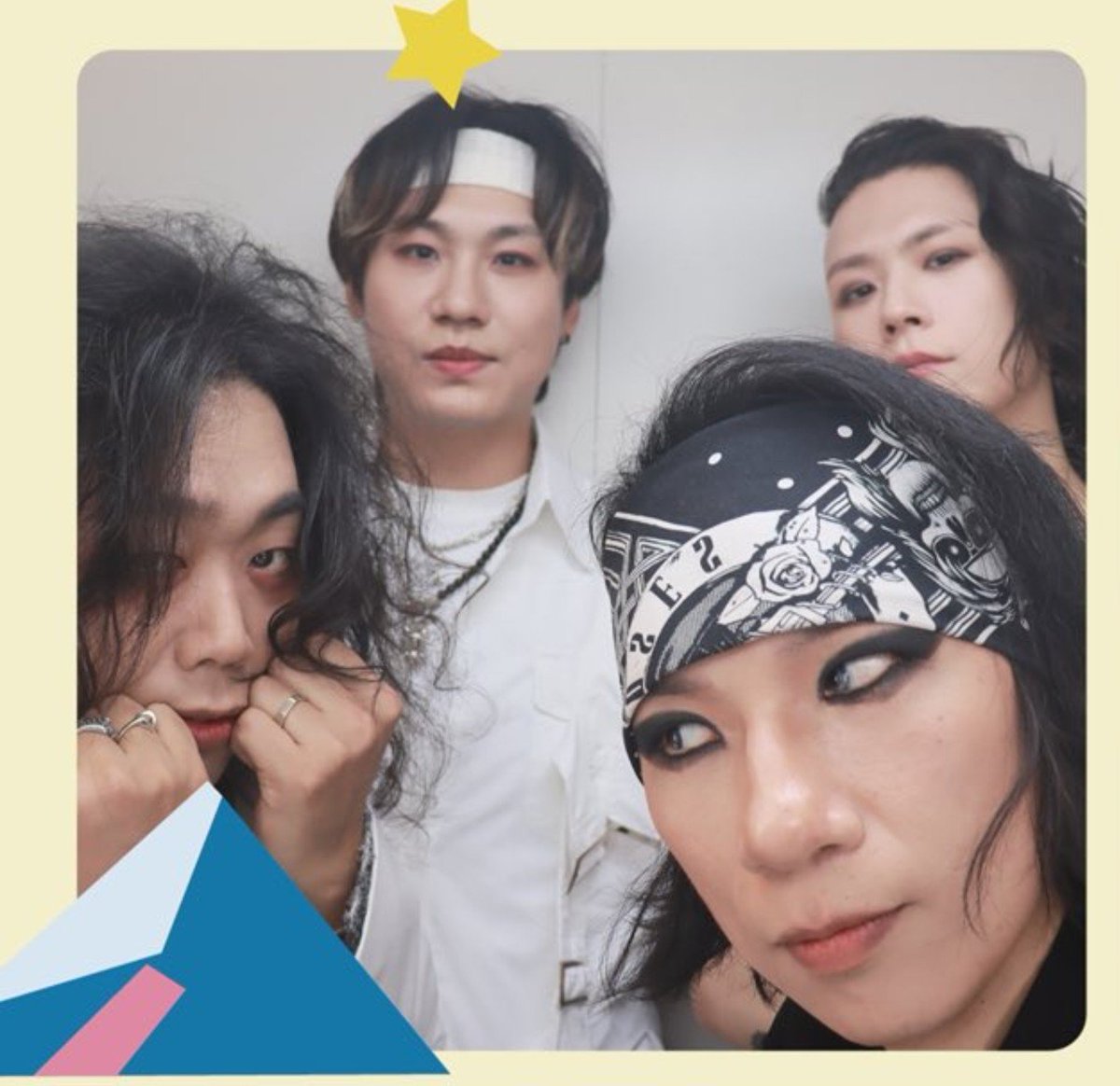 YO0NHo0's tweet photo. 윌리는 귀여미고 빈센트는 눈으로 꼽줌 https://t.co/ZWkNpjuWiG