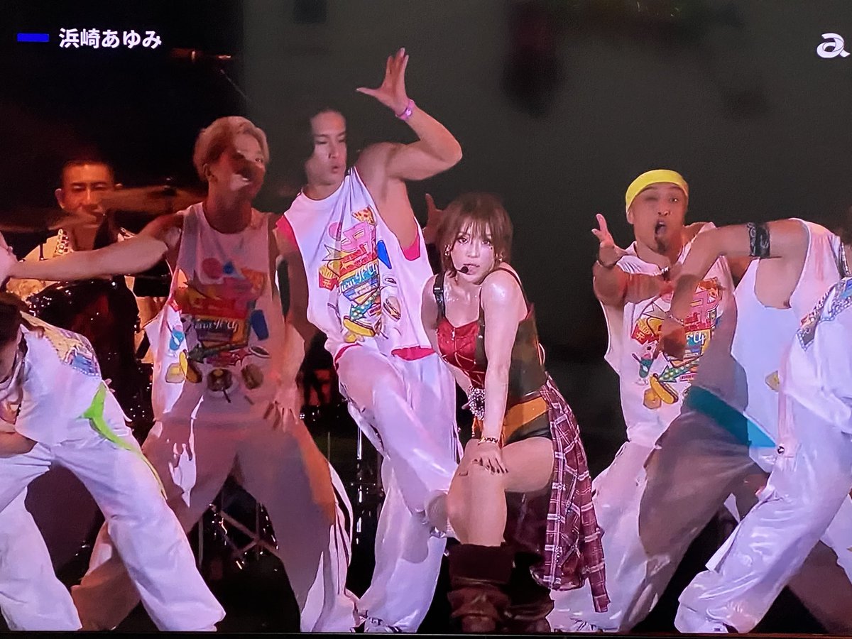 tashizuka0903's tweet photo. 私は見逃さなかった🤣

おとんとおかん最高👍🤣
ツッコミしてたやん
 #a-nation2026
  #浜崎あゆみ https://t.co/ADkvhcNdrX