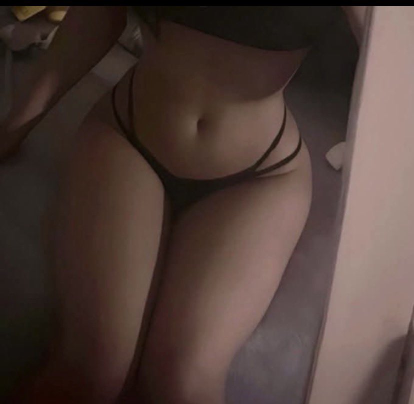 MistressTr53209's tweet photo. Actually sending for fun       

just say hii 😘😁 https://t.co/hQ0ydO0INM