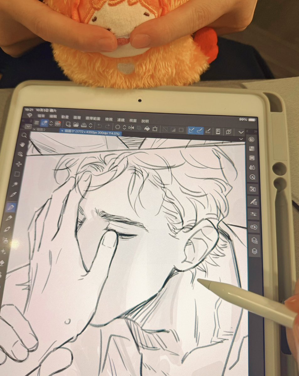 maweiart's tweet photo. 赶往签售会，候机时间画会画。 #PapaWolfandthePuppy https://t.co/8OvUo6ky21