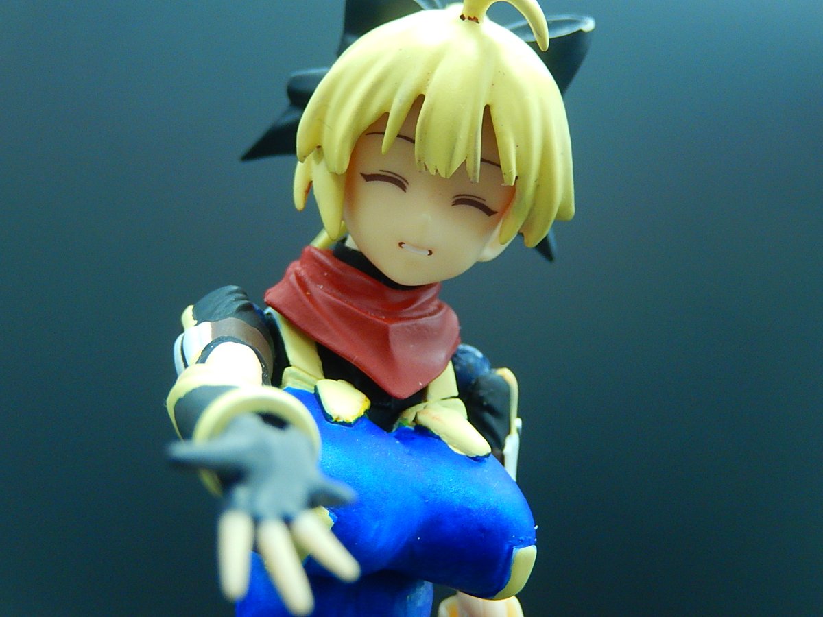 aoharu34's tweet photo. 「行きましょう。大丈夫、私も一緒です」

令和8年にもなってまさか武装紳士時代を共に駆け抜けた愛娘を別素体で再現するなんて。
フリージアです。
可愛いですね(親ばか
#起き転 
#OC https://t.co/M7cCooS3NT