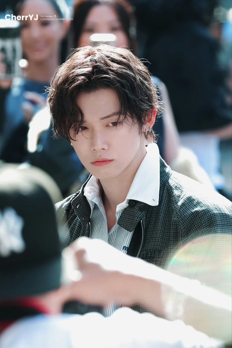 paimi913's tweet photo. Yeonjun is a true fashion icon.

YEONJUN MIUMIU PRINCE
#YEONJUNxMiuMiu #YEONJUN
#MiuMiuSS27 @MIUMIUofficial https://t.co/1V7HOEh3wS