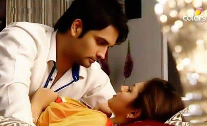 MadhubalaStefan's tweet photo. #HappyDay🍀🎧🍮🍫 #Rishbala 🐱💞🐱& Frnds!
#DrashtiDhami
#VivianDsena https://t.co/a4zekx11BC