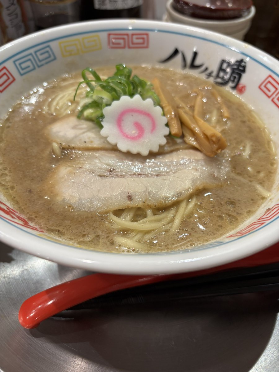 o7twncpVRg60x7N's tweet photo. 試験後のラーメン https://t.co/UrrJ98o5RO