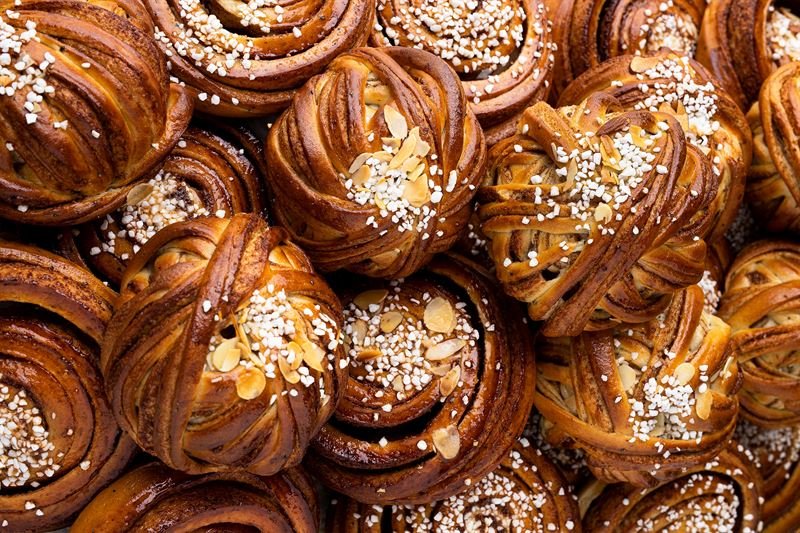 TeTompa1000's tweet photo. Today we celebrate Cinnamon Bun Day https://t.co/oj0A6Q8dg4