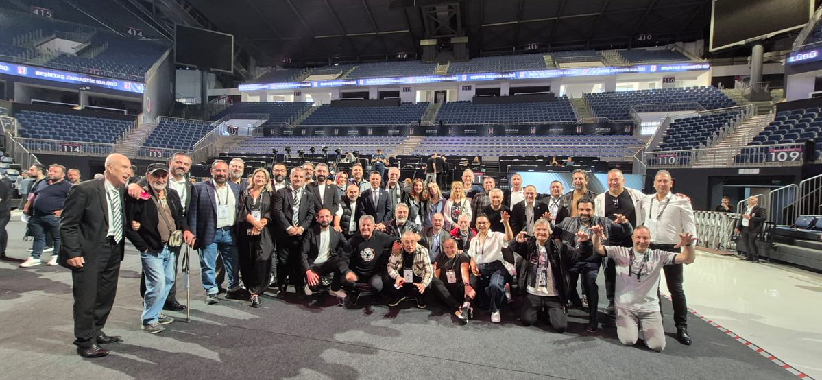 anadolubjk's tweet photo. 🦅 Anadolu Beşiktaşlılar Derneği olarak üyelerimizle birlikte Beşiktaş JK Mali ve Seçimli Genel Kurul Toplantısı’na katılım sağladık.

🖤🤍 Her zaman, her yerde Beşiktaş!

@Besiktas https://t.co/C1i7ENAikf