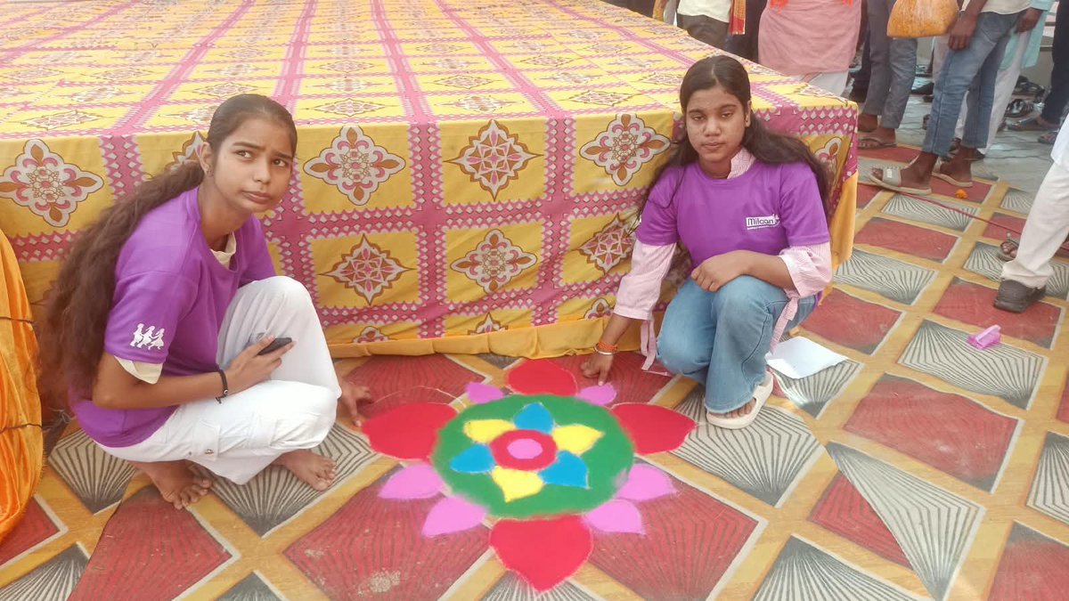 ICDSBAHRAICH01's tweet photo. स्वस्थ और सशक्त समाज की दिशा में एक और मजबूत कदम! सेवा संकल्प के तहत पोषण माह की विविध गतिविधियां और तकनीकी संबल हेतु मोबाइल वितरण का सफल आयोजन किया गया। इन सार्थक पहलों की एक झलक देखिए। 📽️
#PoshanPakhwada #SevaSankalp https://t.co/FD2ZEI806E