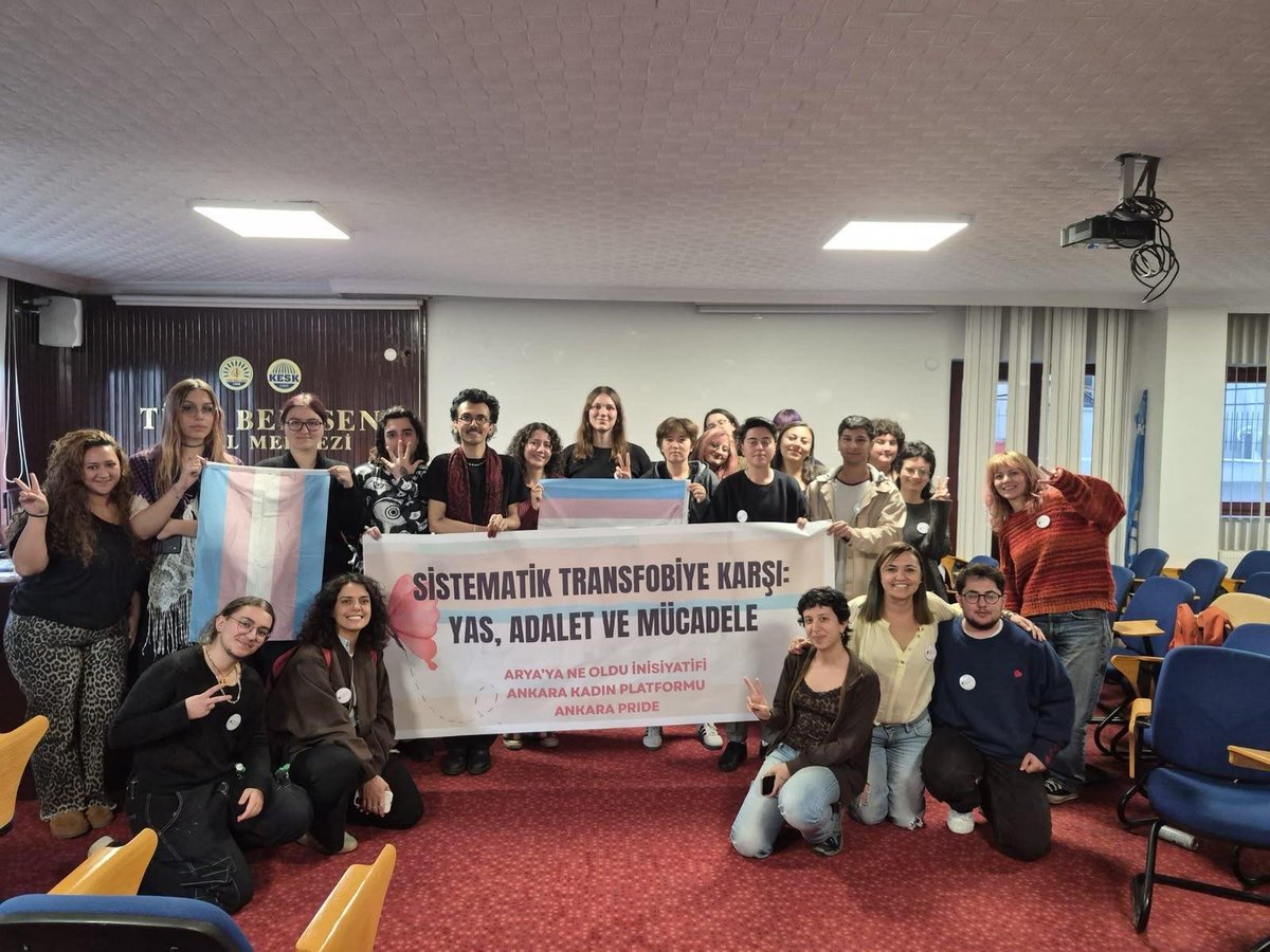 aryayaneoldu_2's tweet photo. “Sistematik Transfobiye Karşı: Yas, Adalet ve Mücadele” başlıklı forumumuzu gerçekleştirdik. Gelen herkese çok teşekkür ederiz.

Arya’nın gerçek adaletini sağlamak için çıktığımız bu yolda mücadeleyi ortaklaştırmak ve büyütmek için çabalamaya devam edeceğiz!

#AryayaNeOldu https://t.co/ZvFvs9NxZR