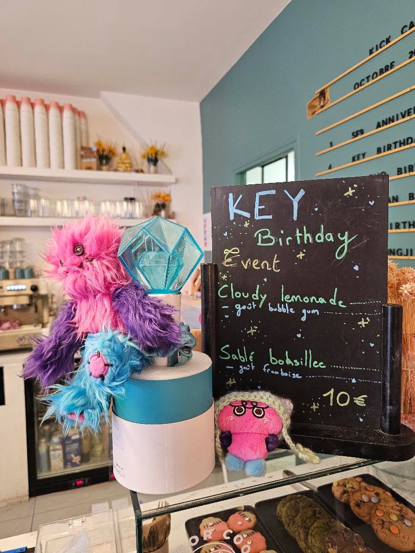 SHINeevent_fr's tweet photo. Adorable menu avec plein de boksillee !! 🥰 @kpopisfcoolkids https://t.co/M97t3aWcQC