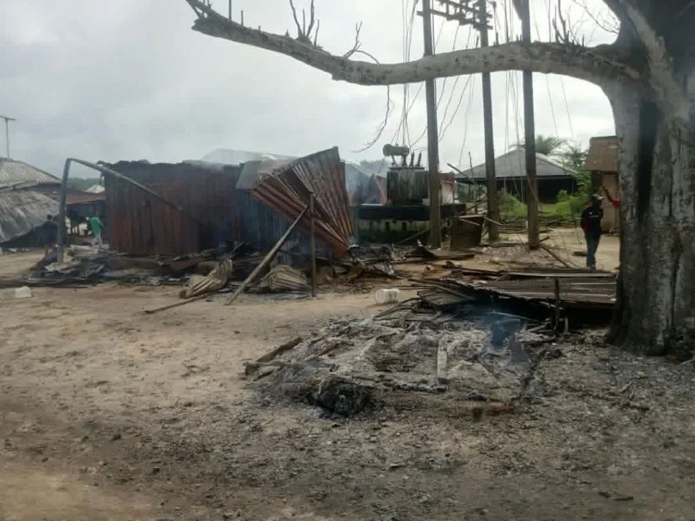 instablog9ja's tweet photo. Cross River Petrol Tanker Crash Claims One Life, Leaves Another Inj¥red https://t.co/ejKPqw3gkb