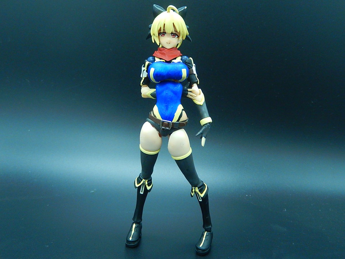 aoharu34's tweet photo. 三面図。
元々は武装神姫アルトレーネヴィオラを元に作っていましたが、いろいろとアレンジ。アイリペイントも時間がかかりました。 https://t.co/yTUo0ZaKF8
