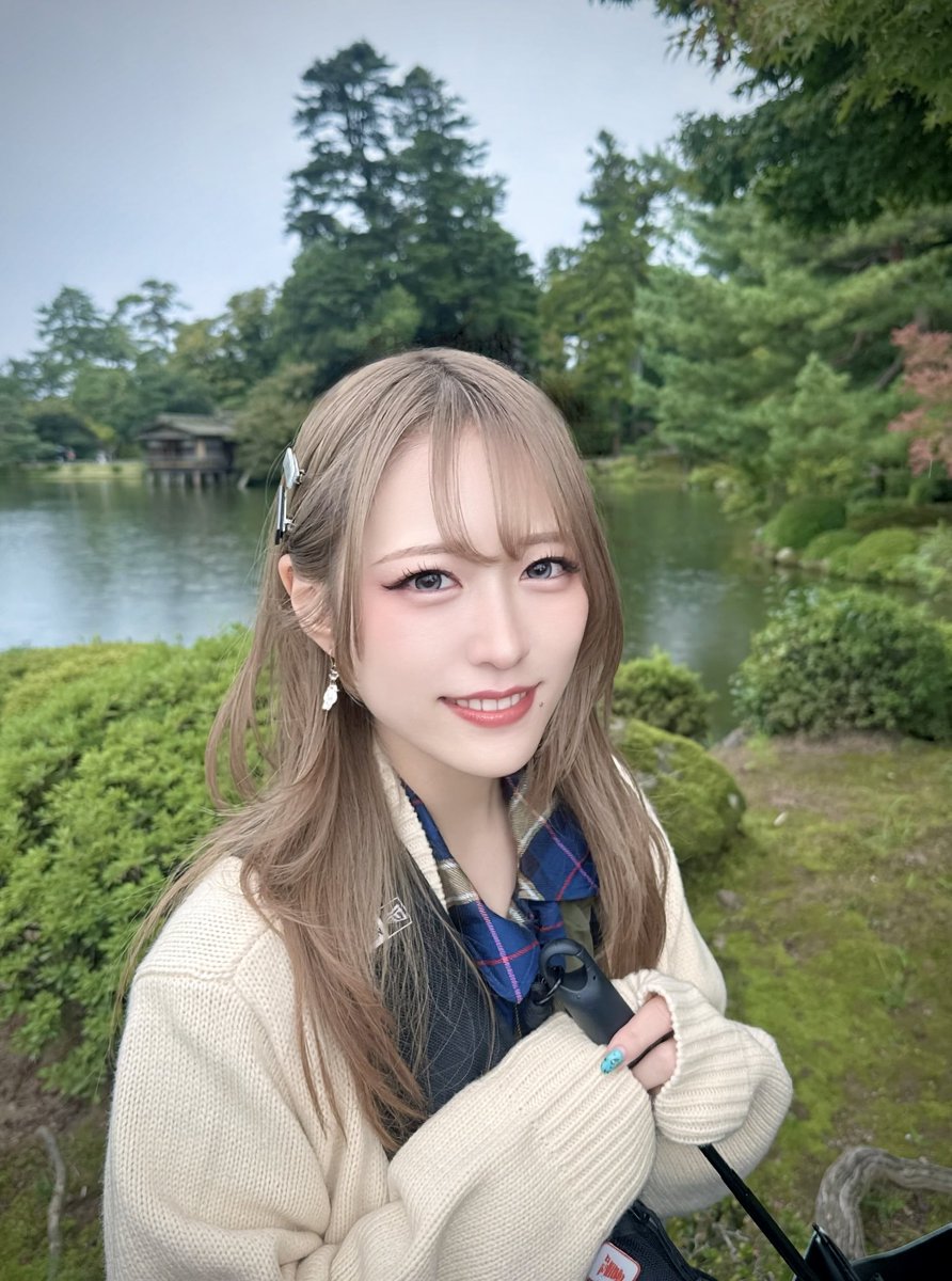 akari_nekonome's tweet photo. 初めての兼六園、きみと来られてよかったな！ https://t.co/afw1oSAvEA