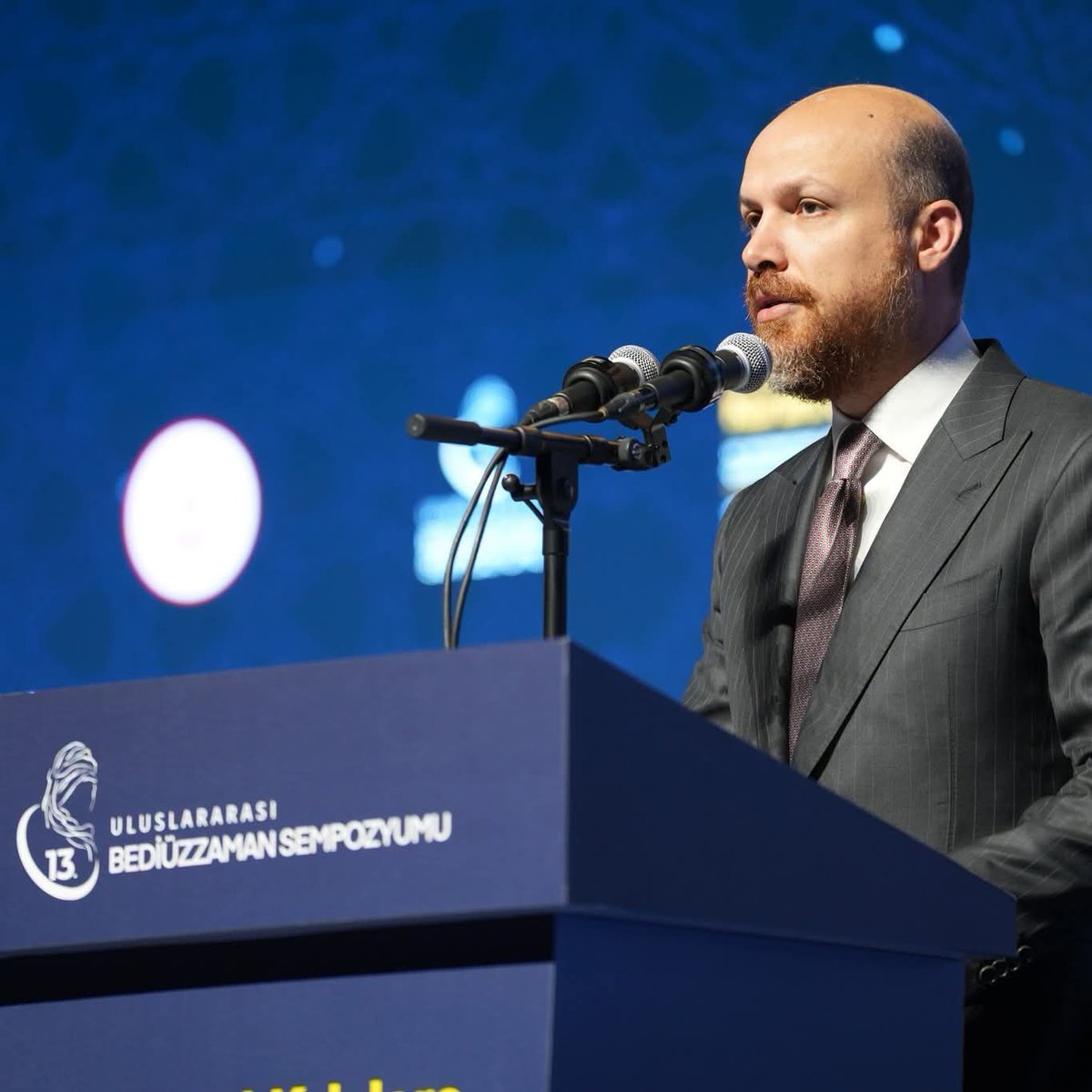 bilalerdogan_TR's tweet photo. İlim Yayma Vakfı Mütevelli Heyeti Başkanı Necmeddin Bilal Erdoğan, İstanbul’da düzenlenen 13. Uluslararası Bediüzzaman Sempozyumu’na katıldı.

“Küresel Krizlere Kur’ânî Çözümler” temasıyla gerçekleştirilen sempozyumda, çağımızın sorunlarına Kur’an’ın rehberliği ışığında çözüm yolları ele alındı.