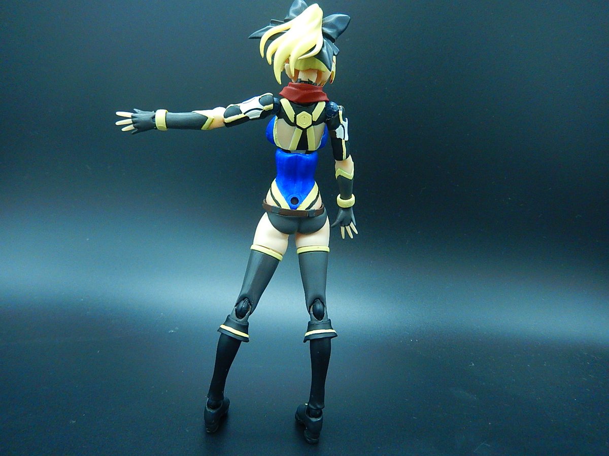 aoharu34's tweet photo. 三面図。
元々は武装神姫アルトレーネヴィオラを元に作っていましたが、いろいろとアレンジ。アイリペイントも時間がかかりました。 https://t.co/yTUo0ZaKF8