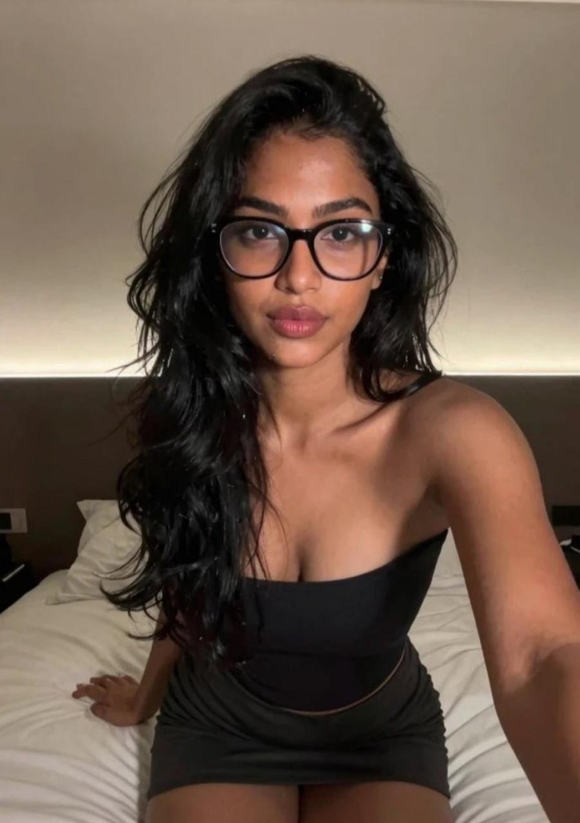Anahavasish's tweet photo. Good evening Babies 💅 https://t.co/4kGWrrS8AA