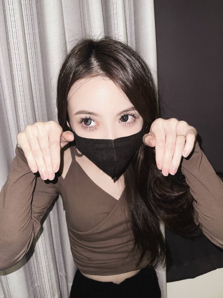 courtney49rb3's tweet photo. 经期好压抑 打套歹徒兴奋小拳拳吧 #口罩妹 #反差 https://t.co/p8XvA7IFe3