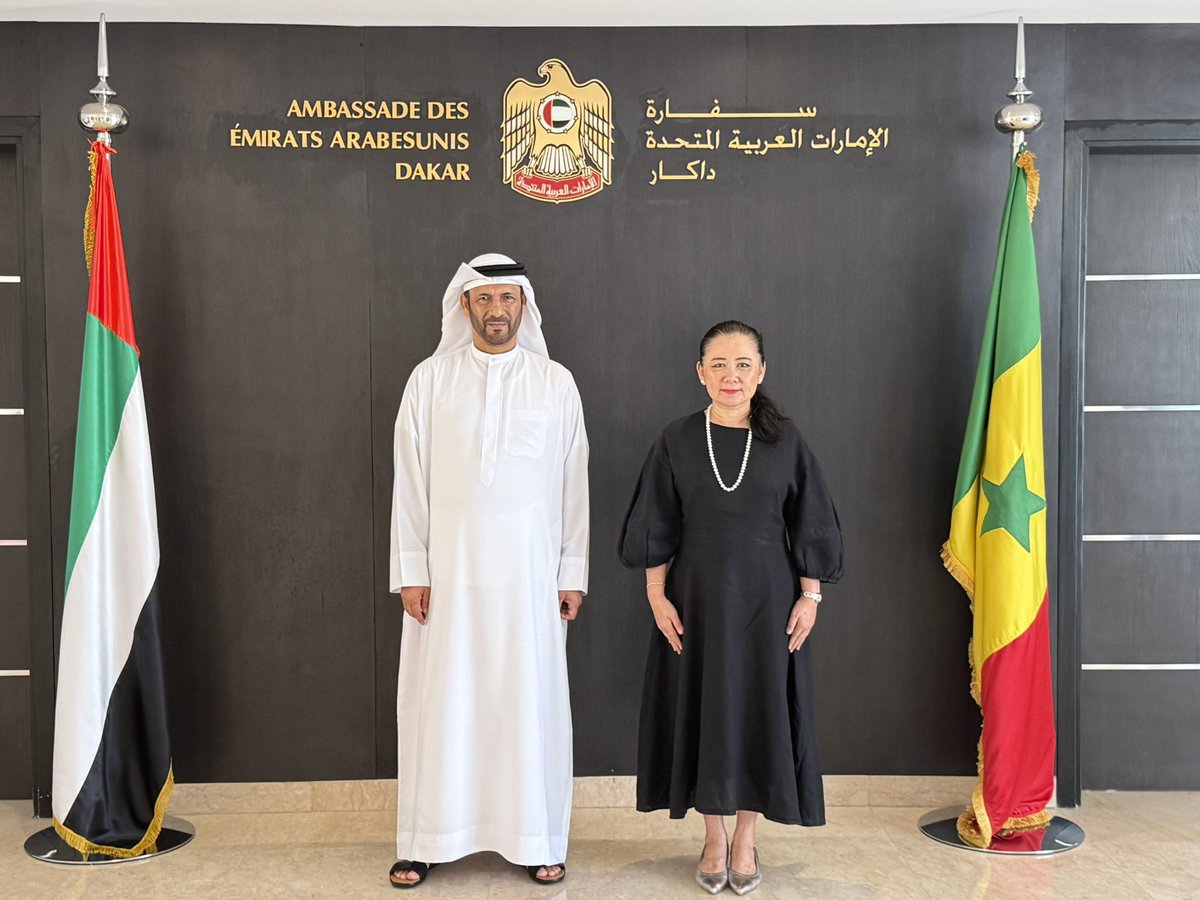 UaeDakar's tweet photo. استقبل سعادة السفير سعيد حمدان النقبي سفيرة مملكة تايلاند لدى السنغال، وبحثا علاقات الصداقة وسبل تعزيز التعاون بين البلدين. وتمنى لها التوفيق في مهامها. https://t.co/3SMUoEcRdb