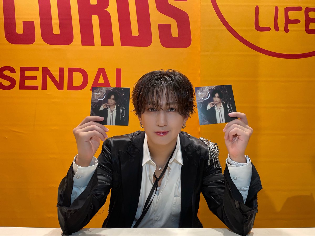 HyomaIkedastaff's tweet photo. Hyoma Ikeda
1st mini Album『Effect』発売記念
インストアイベント

📍タワーレコード川崎店
📍タワーレコード仙台パルコ店

ありがとうございました 🥀

▶NEXT
10/11(日)タワーレコード札幌パルコ店

#HyomaIkeda #Hyoma_Effect https://t.co/RZtR3GqQEc