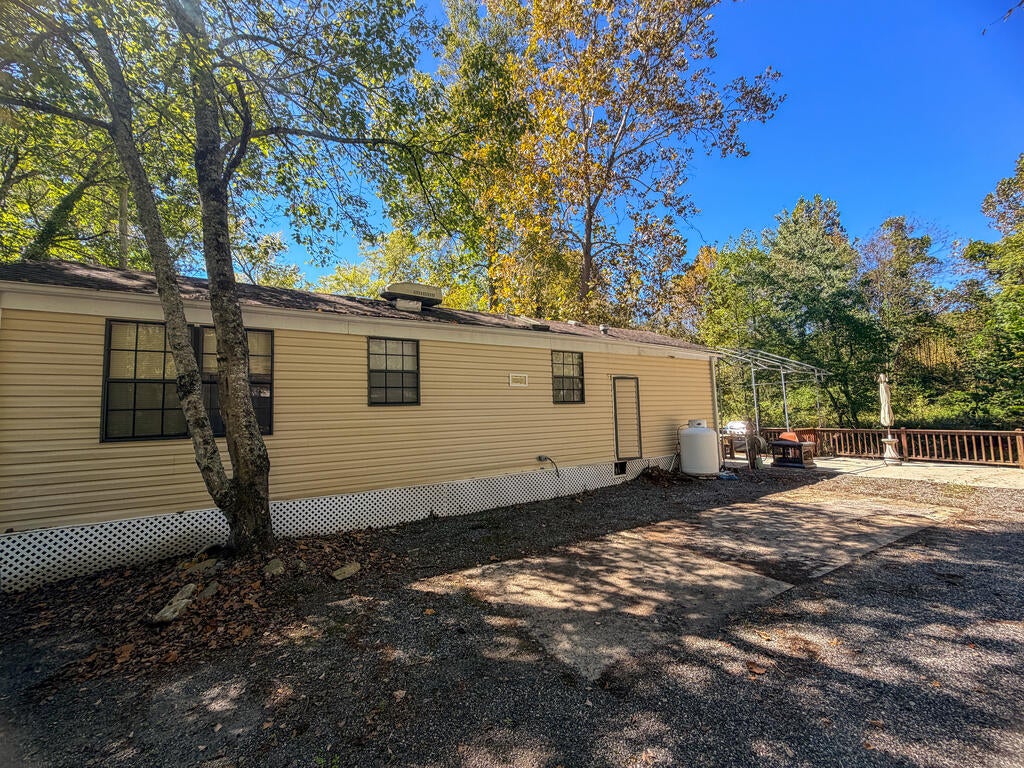 SellingtheMtns's tweet photo. #37 - 17 Old Soco Rd, Whittier, NC, 28789
1 bed | 1 bath
Active | 55000
https://t.co/HqsOl6EDbs
Your mountain getaway awaits! This adorable creekfront park model is tucked inside Great Smokey Mountain Campground &amp; RV Park and offers an affordable way to enjoy everything... https://t.co/sRiGR1wUIK