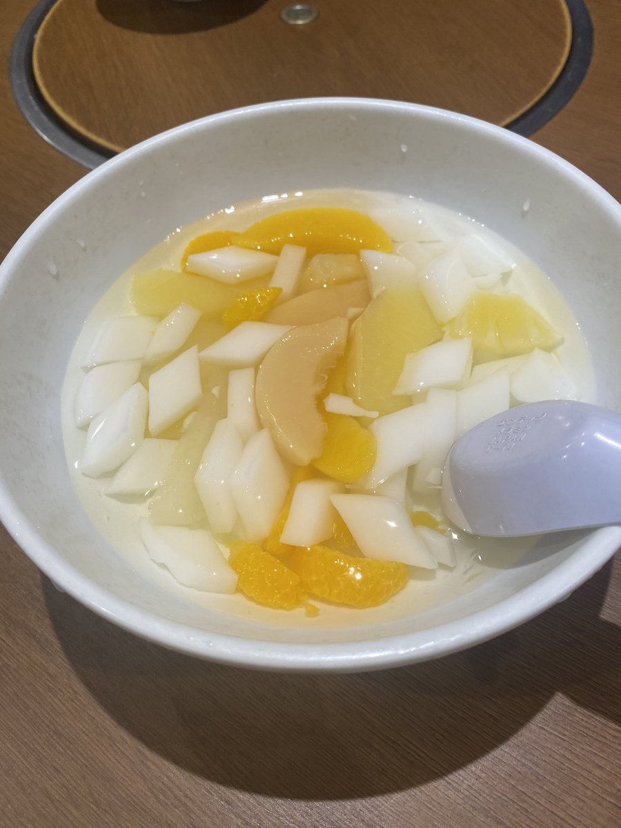 feelsgoodman44's tweet photo. 腹減ってないから杏仁豆腐だけ頼んだらこれが出てきて、初めてCULTEを見た時の驚きを思い出した https://t.co/RbNJi6vTyM