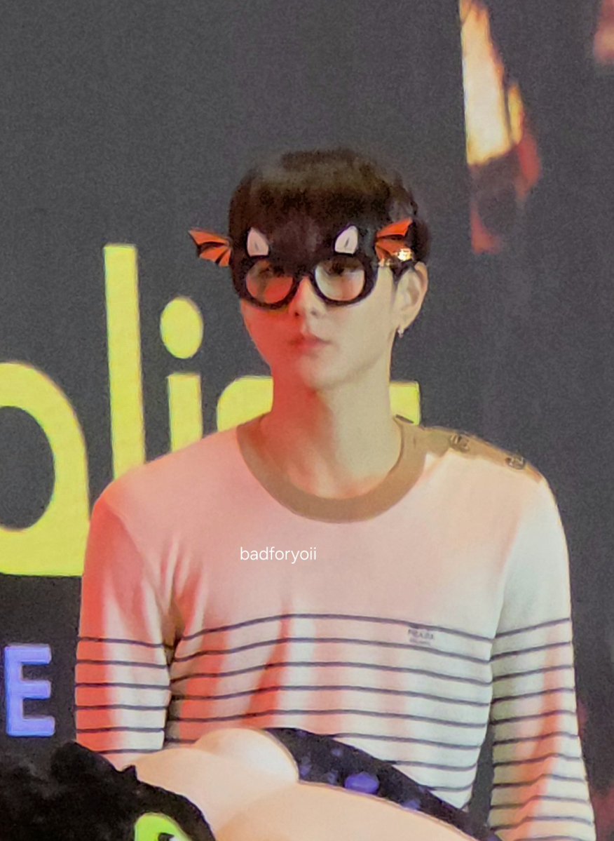 Jaywonnnin's tweet photo. ค้างคาวตุวนี้อ้วนกลมมาก55555 https://t.co/jFqGmNDzsW
