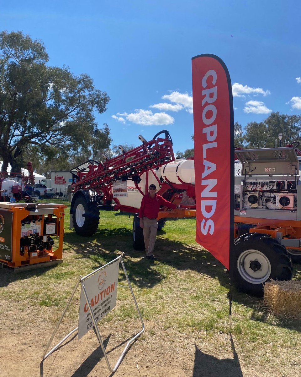 SwarmFarm's tweet photo. We're still buzzing after a fantastic @Hentyfielddays 2026!

It's always a great few days down in Henty alongside our SwarmConnect partners @Croplands, @WEEDITAustralia, Caiman and @bossagriculture. This year, AutoFill™* made it even better by taking out Henty Machine of the Year 2026.

AutoFill takes the most repetitive part of spraying off your team's plate by automating the measuring, batching, mixing and filling of chemical. That means less handling, less downtime between loads and a spray program that keeps moving.

Designed to work across a range of setups, AutoFill can be used with both SwarmBots, self-propelled and trailing sprayers, bringing greater automation to all kinds of spraying operations.

Thanks to the Henty committee for another great few days!

#SwarmFarm #AutoFill #HentyFieldDays #MachineOfTheYear #AustralianMade #AgTech #AutonomousFarming

*SwarmFarm utilises cutting-edge technology developed with GRDC investment to benefit Australian grain growers.