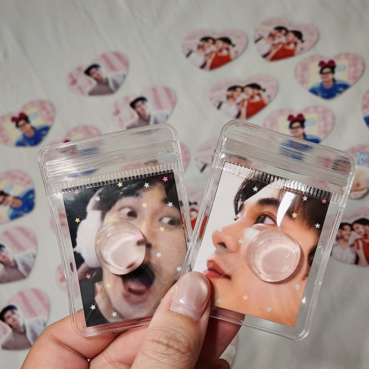 yunjaefanz's tweet photo. พร้อมแจก เจอกันพรุ่งนี้ฮับ 🫶🏻🩷
#euroyotsawat #แหวนรักข้ามเวลา https://t.co/SDqDCw9F9Q