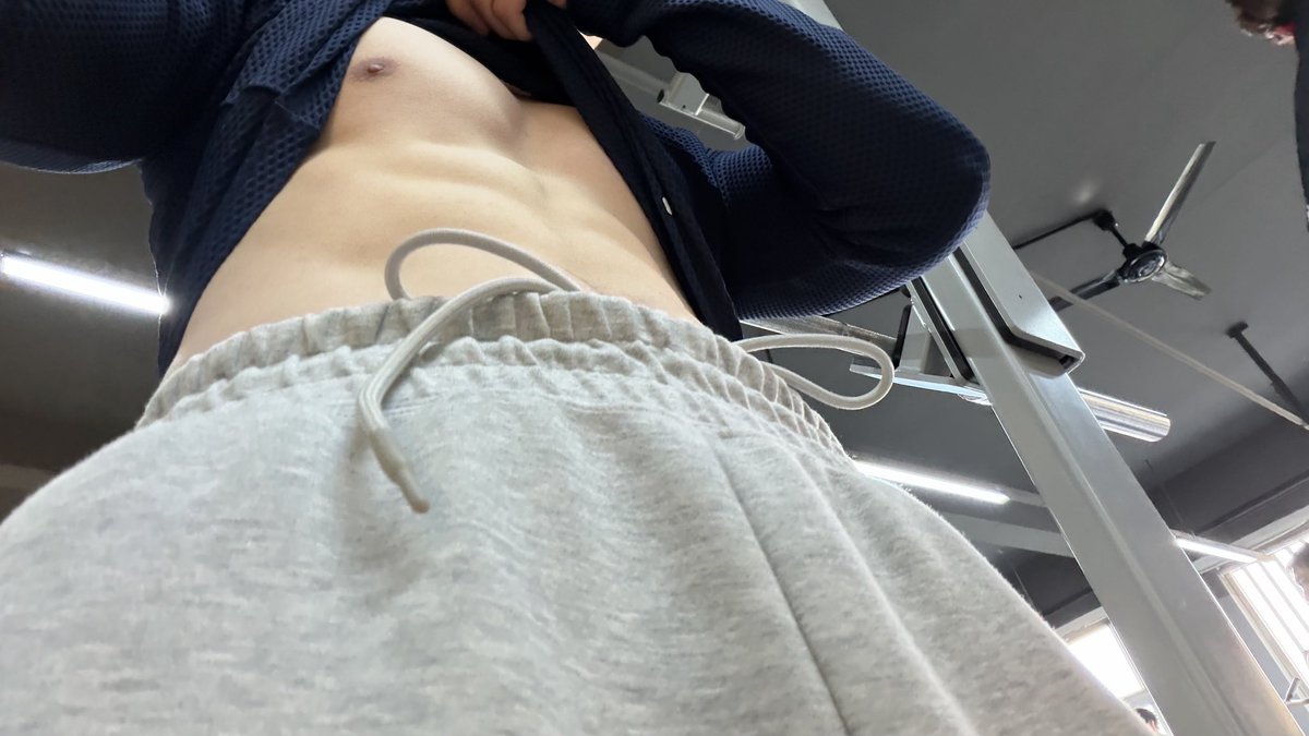 Zhouaq71f's tweet photo. 在x上能约到？有无同ip的妹子啊 https://t.co/RIxpXtYHia