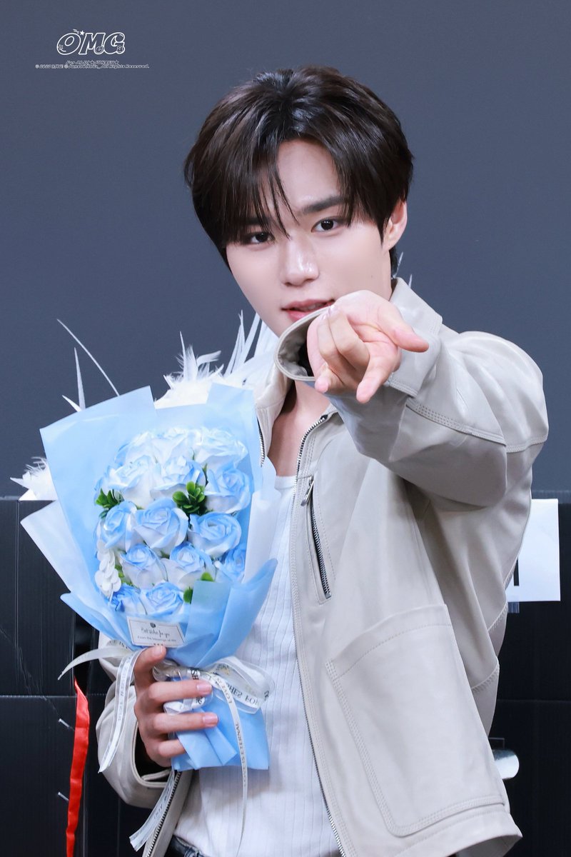 JunseOMeGa_'s tweet photo. 261004 뮤직플랜트

#준서 #김준서 #JUNSEO #ジュンソ　
#알파드라이브원 #알디원 #ALD1 #ALPHADRIVEONE https://t.co/AYlR61ZWBb