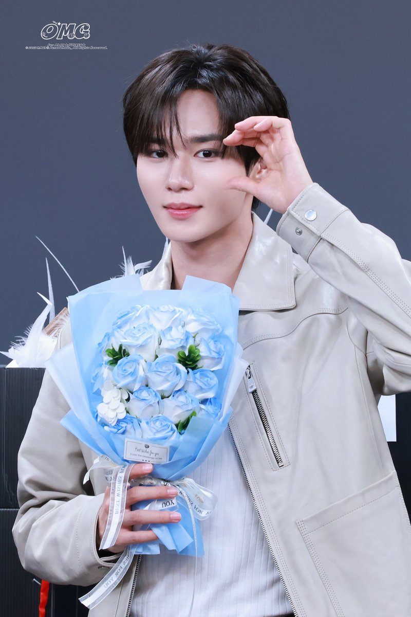 JunseOMeGa_'s tweet photo. 261004 뮤직플랜트

#준서 #김준서 #JUNSEO #ジュンソ　
#알파드라이브원 #알디원 #ALD1 #ALPHADRIVEONE https://t.co/AYlR61ZWBb