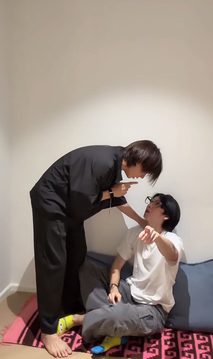 bluebermood's tweet photo. ตีกันทั้งไลฟ์ 🐶💖🐈‍⬛☀️🐾

 ⁕ 🤍₊˚ #copterbank #foolinlove  ·˚* https://t.co/KMaVtcTTk9