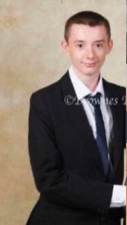 ohimKev's tweet photo. okay but the glow up from 18 years old to 28 is evident🤭 https://t.co/jQqVRVKuWI